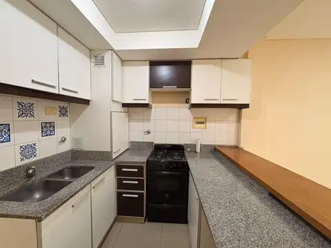 Departamento en Alquiler en Lanús Este, $ 450.000