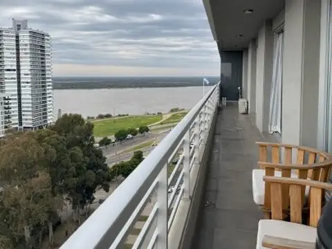 De Lorenzi 180, Puerto Norte