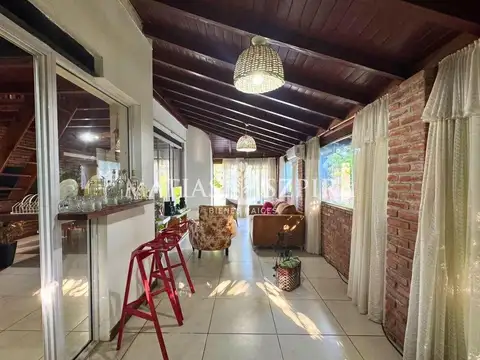 Casa Quinta en Francisco Alvarez, Moreno