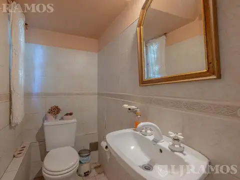 CASA CON DOBLE LOTE EN EL BARRIO CERRADO LA CHACRA, EN SAN FERNANDO