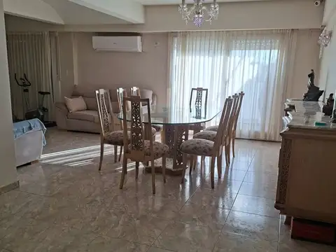Departamento en Venta de 4 dormitorios
