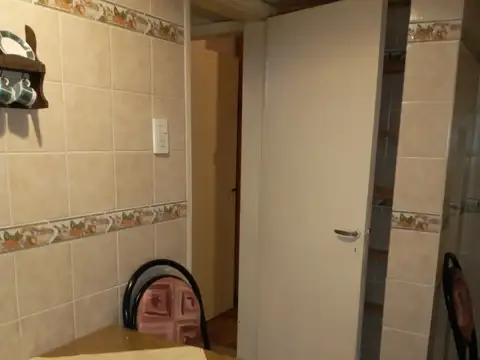 USO COMERCIAL O PROFESIONAL. CASA CON ESPACIO VERDE