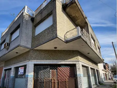 CASA VALENTIN ALSINA CON LOCAL + GALPON