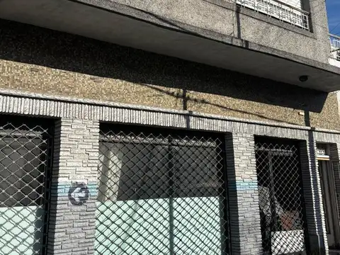 VENTA  CASA VALENTIN ALSINA CON LOCAL + GALPON