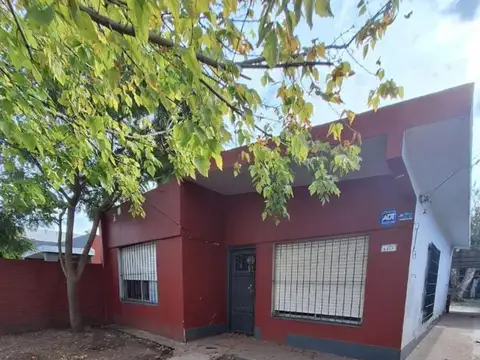 VENTA! Lote de 375 mts2, casa 3 ambientes. Libertad