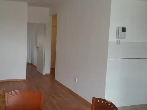 Impecable 2 ambientes con balcon y cochera