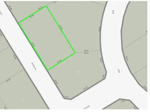 Terreno sobre la calle Rubens - Barrio El Cazador
