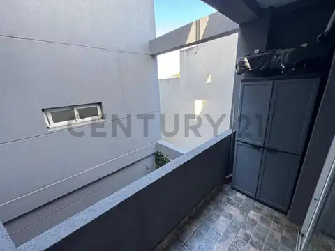 VENTA DEPARTAMENTO 4 AMBIENTES TIPO DUPLEX CON TERRAZA Y PARRILLA PROPIA - COCHERA OPCIONAL-