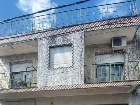 Galpon 300m2 c/entrada de vehiculo