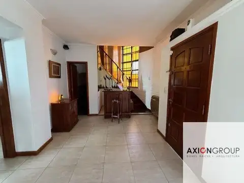 Depto Tipo Casa 5 ambientes con 2 baños