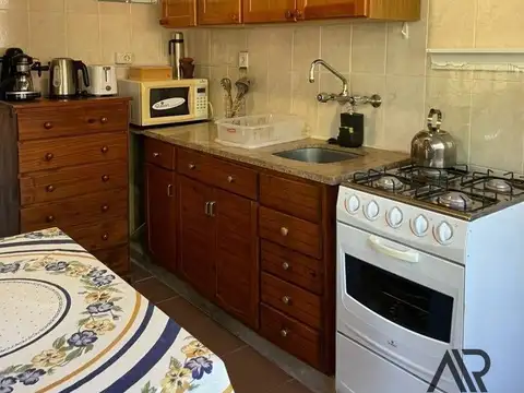 Casa 5 ambientes con 2 baños