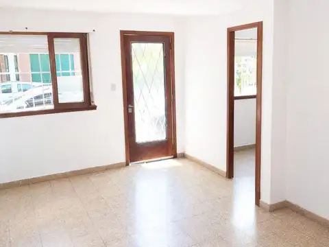 Calle 12 E/32 y 33 100