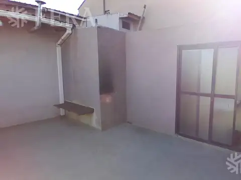 Depto Tipo Casa en Alquiler en Wilde, $ 660.000