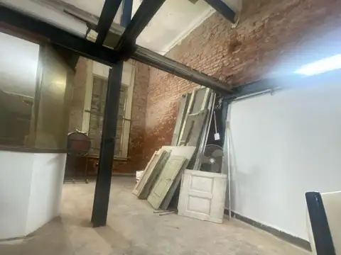 Depto Tipo Casa en Venta 80 años
