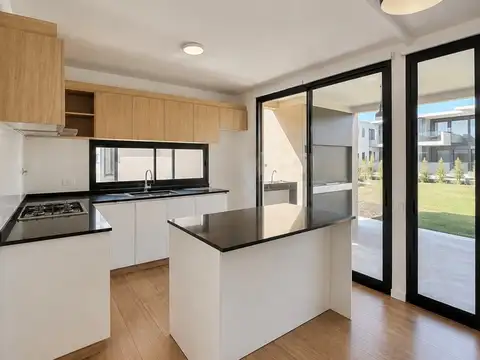 Casa en Alquiler de 3 dormitorios