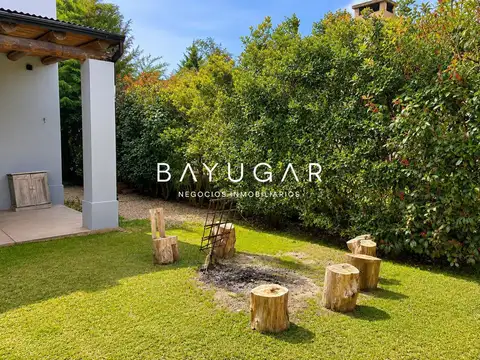 Casa en Venta con 5 cocheras
