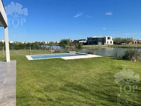 Casa en Venta en El Cantón - Barrio Islas, USD 380.000