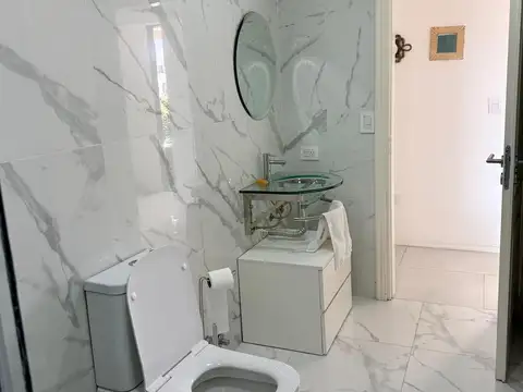 Casa en Alquiler con 2 cocheras