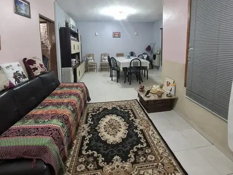 Vende Casa en San José, Adrogué.