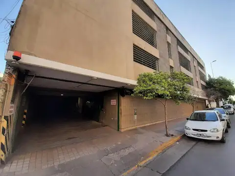 Venta cochera microcentro