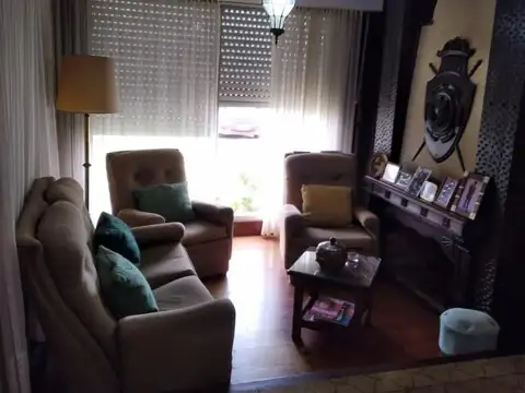 Casa 5 ambientes con 1 baño