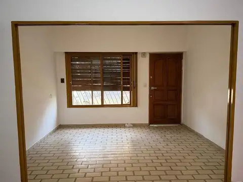 Depto Tipo Casa en Alquiler de 3 ambientes
