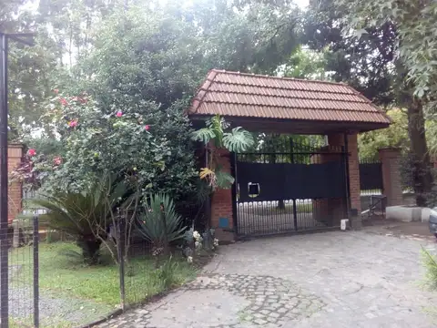 CASAQUINTA A 300 MTS. DE CAMINO DE CINTURA, ZONA VILLA LUZURIAGA, ESPECTACULAR  