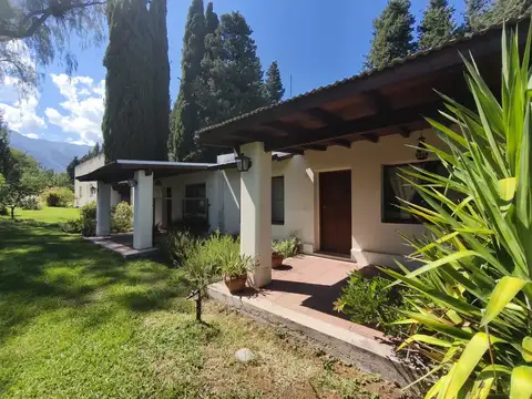 Casa en Venta con 6 cocheras