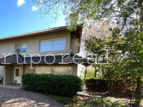 OPORTUNIDAD   HERMOSA CASA DE DOS PLANTAS EN  VENTA