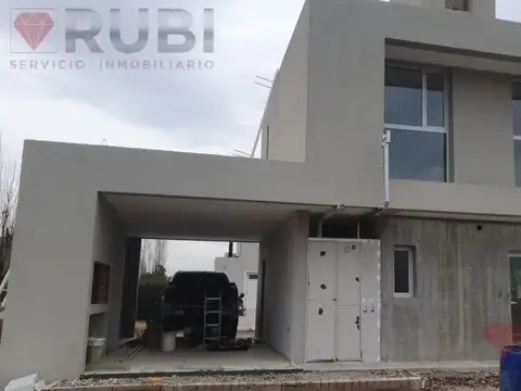 Casa en Alquiler en Neuquen, $ 5.500.000
