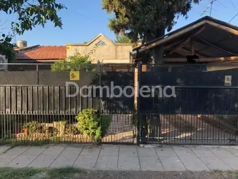 Casa  en Venta, Villa Gobernador Udaondo, Ituzaingó