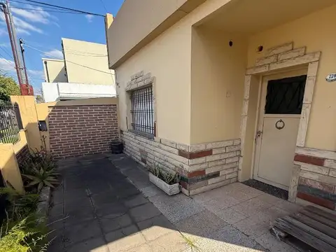 Amado Nervo 700