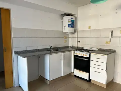 Departamento en Alquiler en Moron, $ 450.000