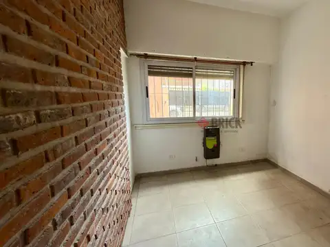 Depto Tipo Casa en Alquiler con 1 cocheras