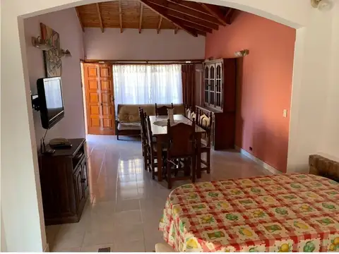 Casa 4 ambientes con 3 baños