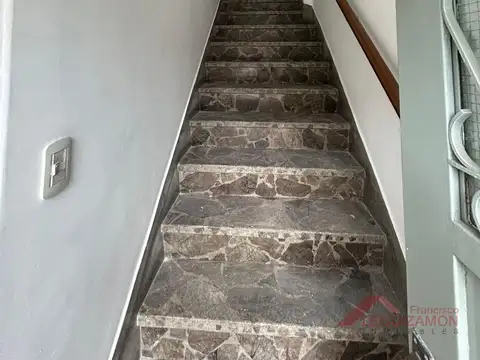 Depto Tipo Casa en Alquiler de 3 ambientes