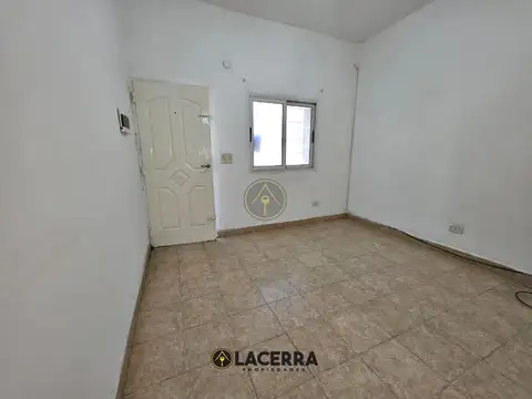 3 Ambientes con Patio Uso Comercial Profesional J.L.Suárez