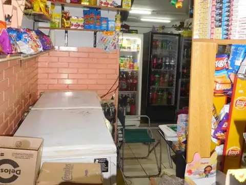 LOCAL COMERCIAL CON ENTREPISO -2 BAÑOS .