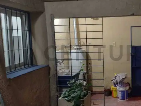 CASA RECICLADA A ESTRENAR EN VENTA - IDEAL PARA INVERSIÓN – VILLA HIPÓDROMO – GODOY CRUZ