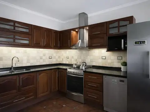 Casa 4 ambientes con 1 baño