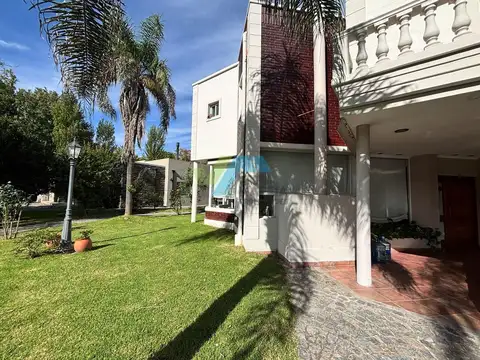 Casa en Venta de 6 dormitorios