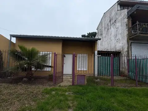 VENTA - CASA -OPORTUNIDAD USD 58.000