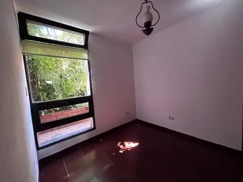 Depto Tipo Casa 4 ambientes con 2 baños