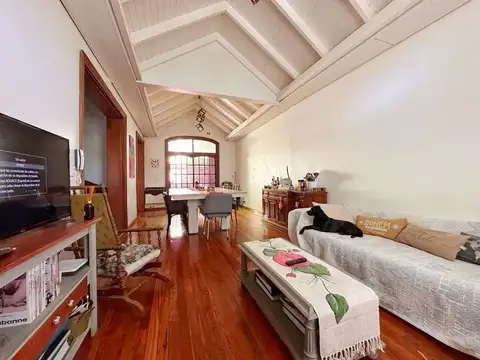 Venta casa en Floresta 4 ambientes, patio, cochera