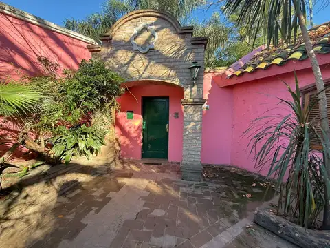 VENTA CASA 4 DORMITORIOS B° ARGUELLO. ZONA NORTE