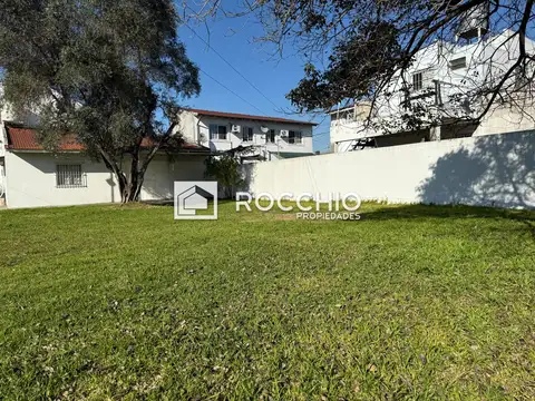 Terreno en Venta 20  mts Fondo