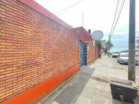 Azopardo e/Costanera e Yrigoyen