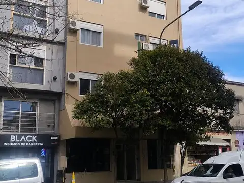 Hotel en venta, en La Plata