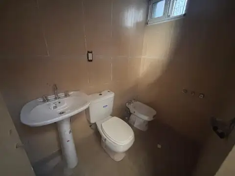 Depto Tipo Casa 5 ambientes con 1 baño