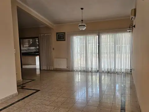 Roque Sáenz Peña 300